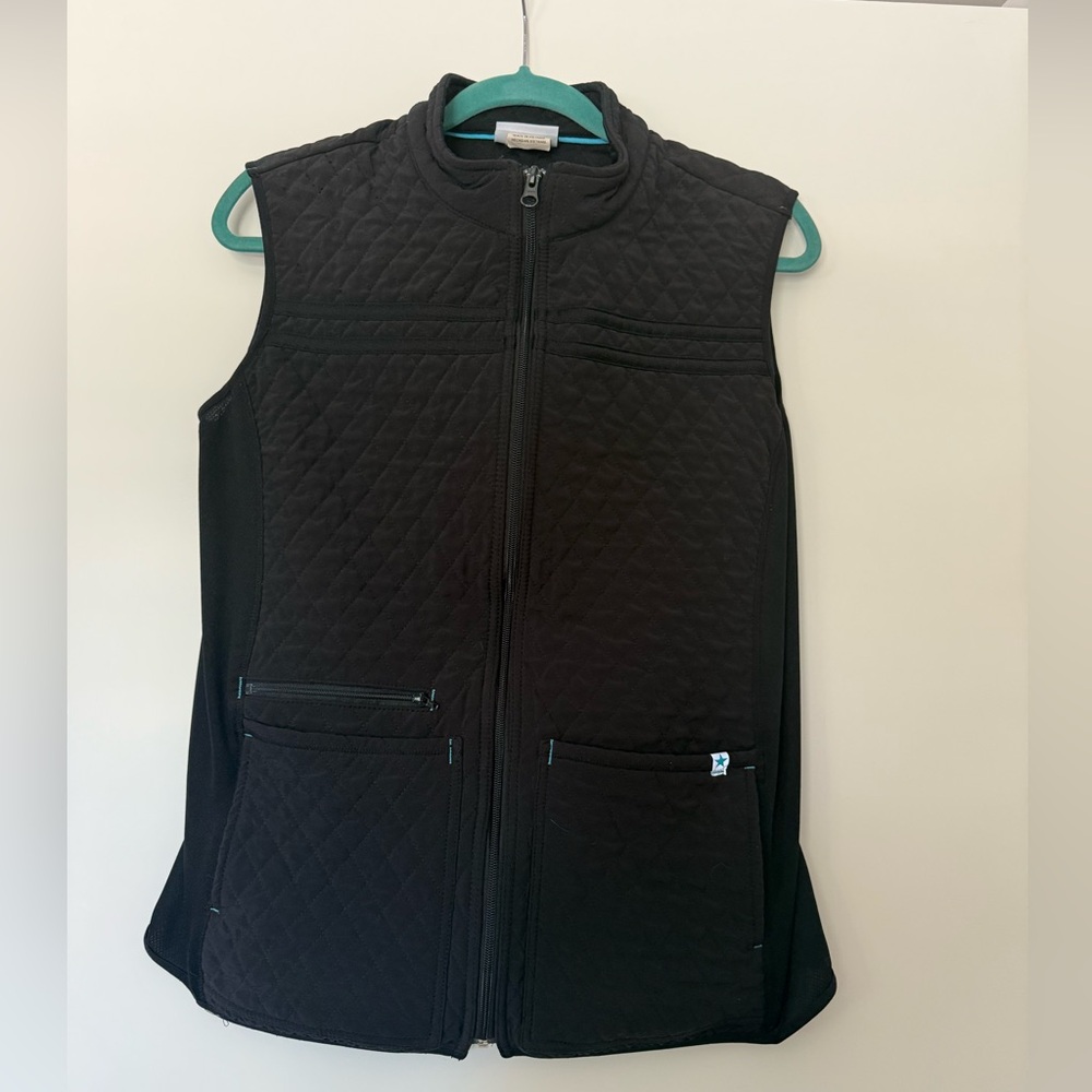 Scrubstar Black Quilted Vest with Stand-Up Collar